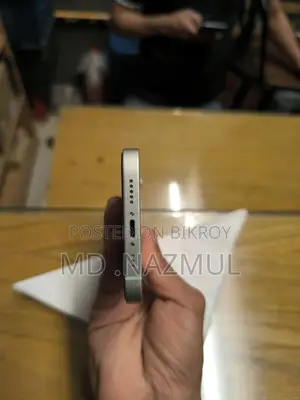 Apple iPhone 12 (Used)