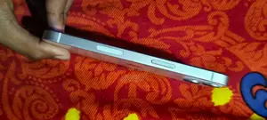 Apple iPhone 13 (Used)
