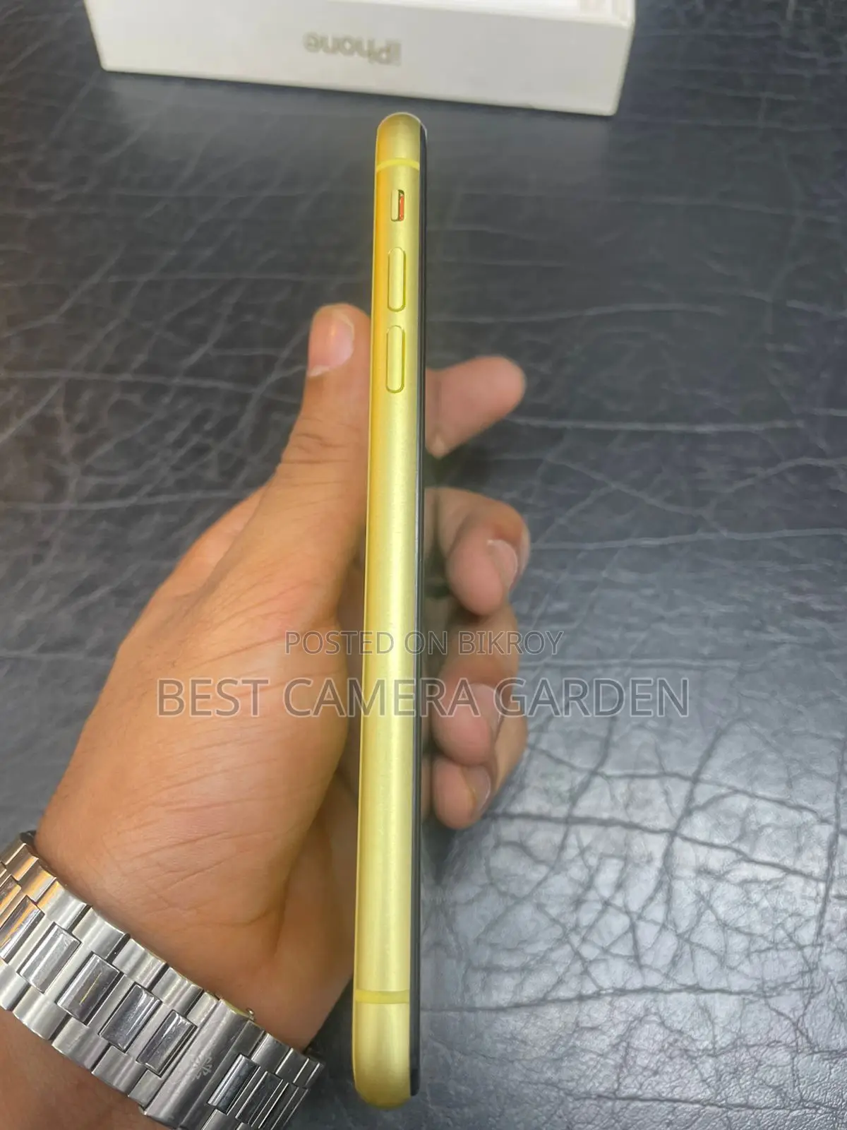 Apple iPhone 11 (Used)