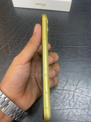 Apple iPhone 11 (Used)