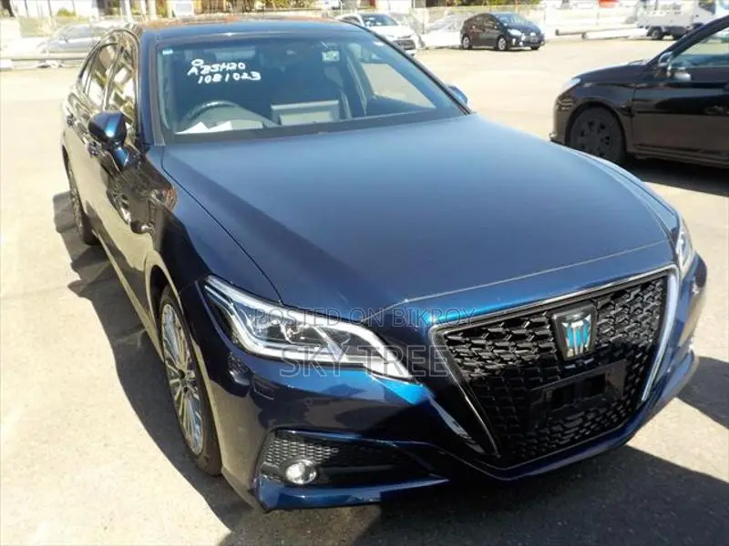 Toyota Crown G 2021