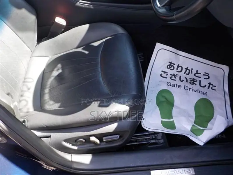 Toyota Crown G 2021
