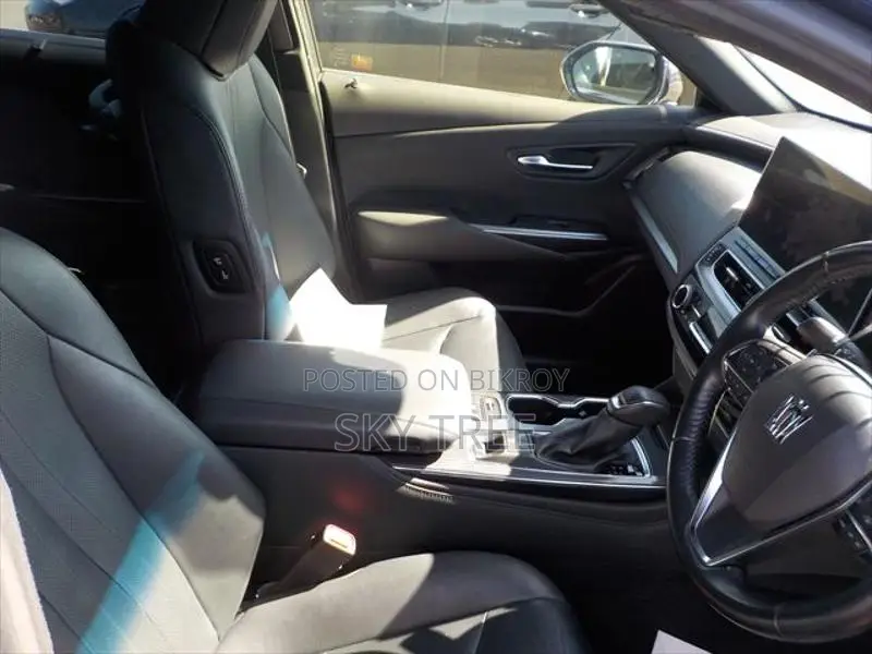 Toyota Crown G 2021