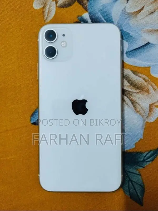 Apple iPhone 11 64 GB (Used)