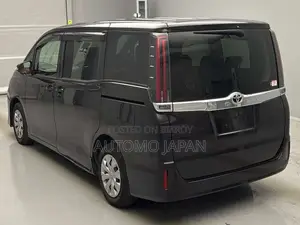 Toyota Noah X 2021