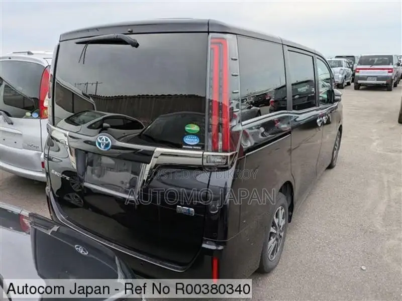 Toyota Esquire GI Premium 2020