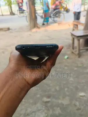 Vivo Y21 4+1+64 (Used)