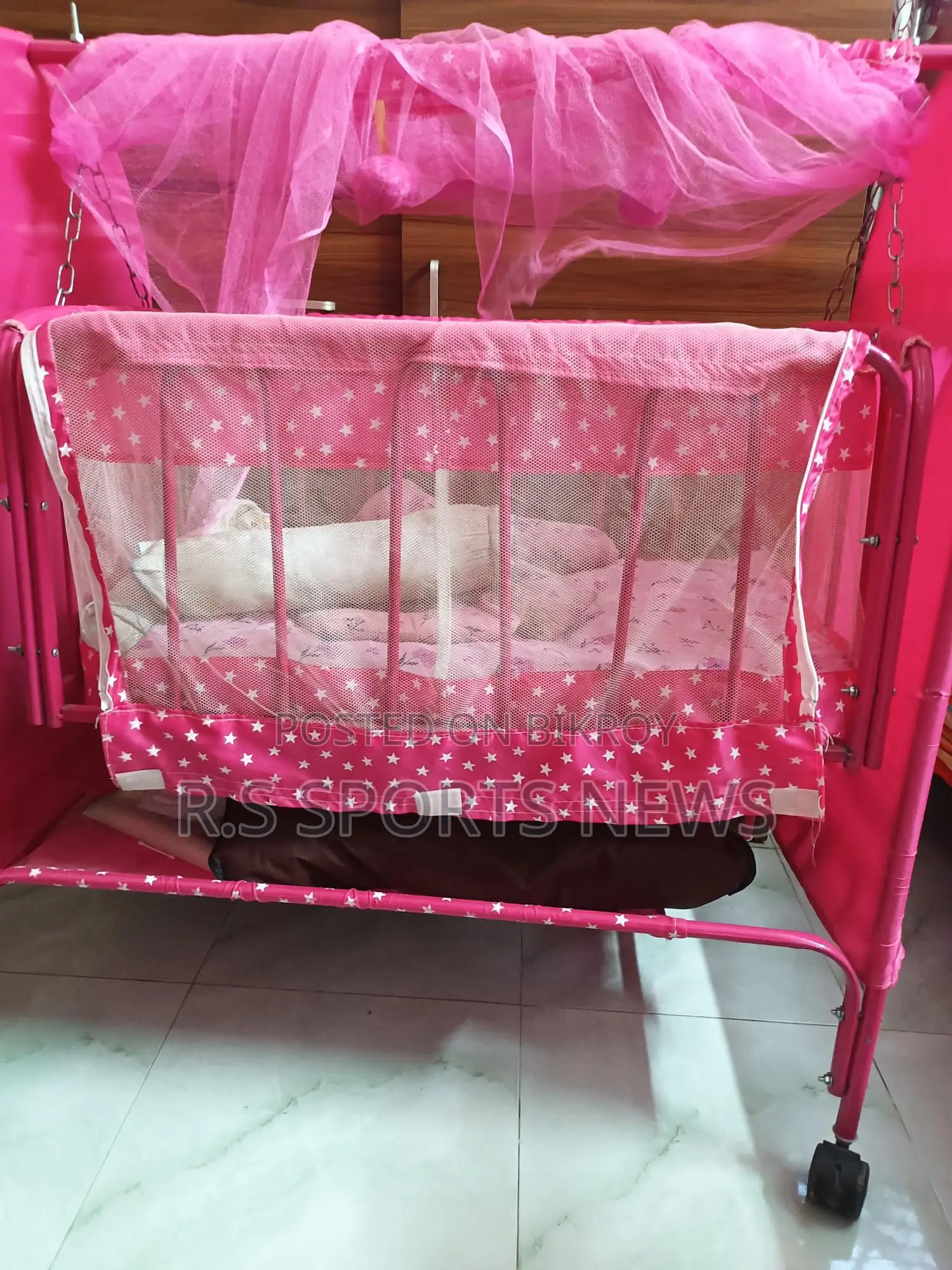 নতুন বাচ্চাদের সুন্দর দোলনা
