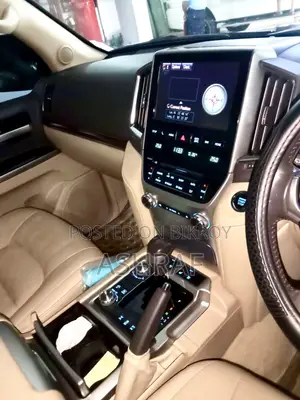 Toyota Land Cruiser V8 2016