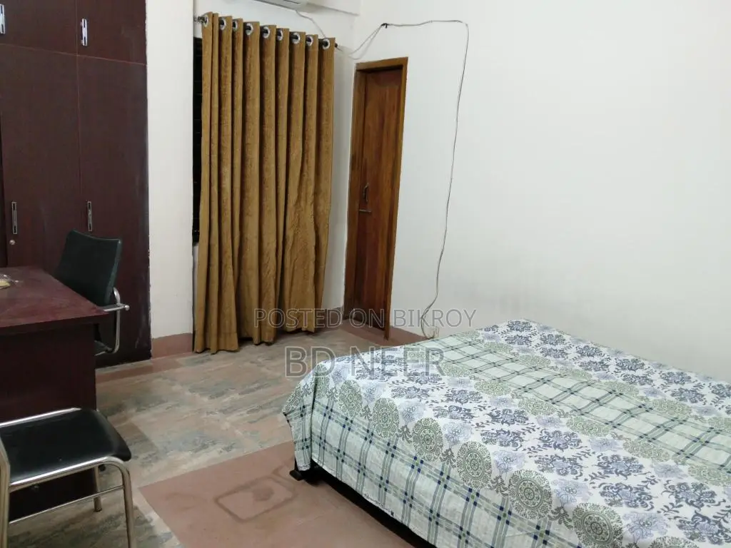 Furnished 3 Bedroom Flat Available For Rent in Gulshan-2