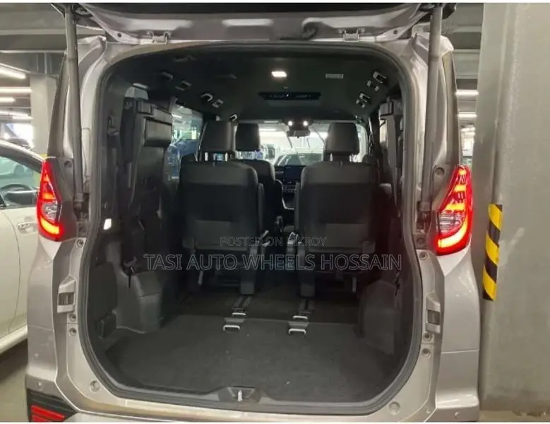 Toyota Noah SZ ALL OPTION 2022