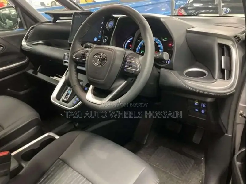 Toyota Noah SZ ALL OPTION 2022