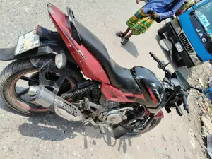 Bajaj Pulsar 150 Single Disk 2015