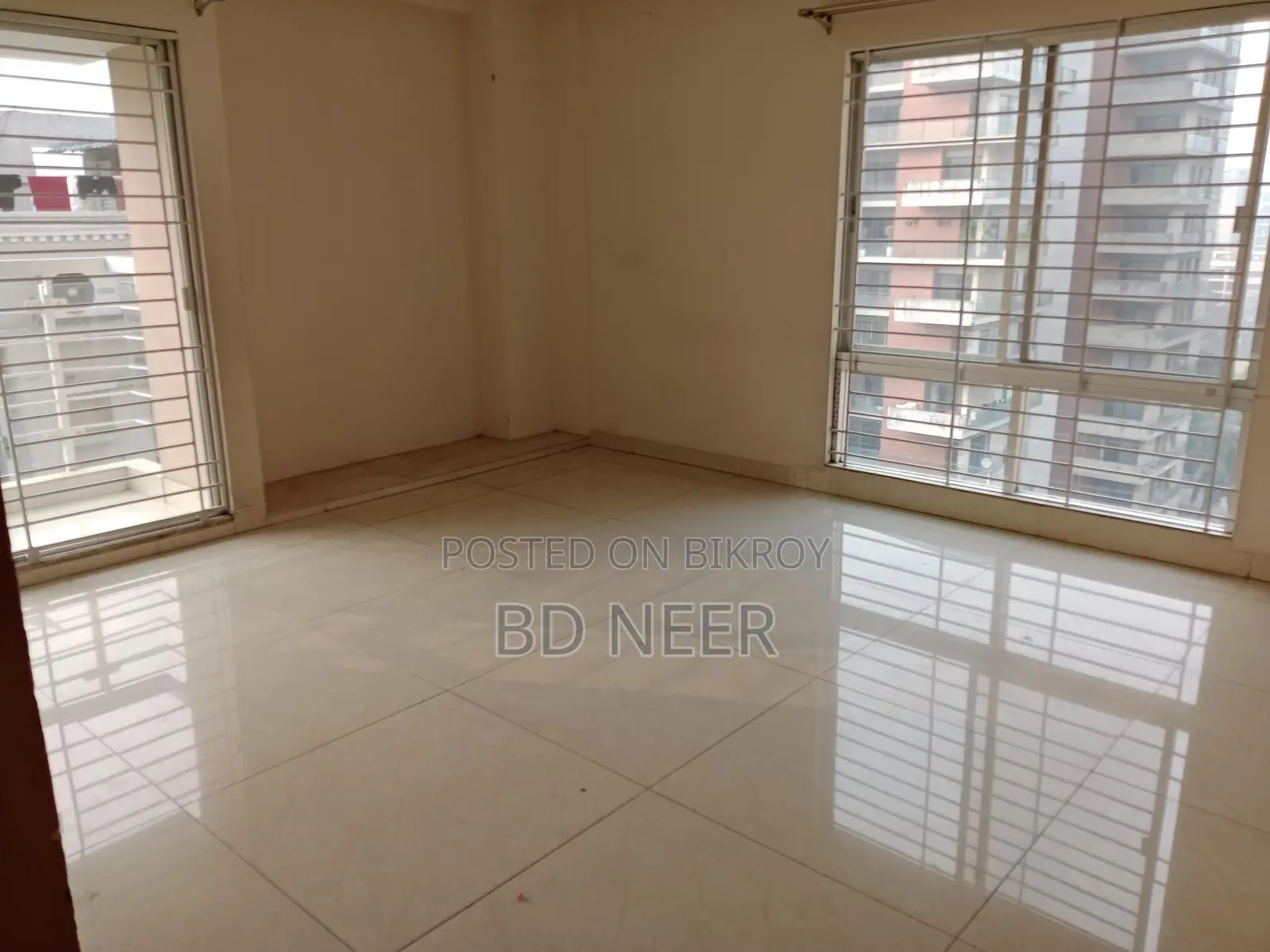 Pretty Looking 3 Bed Room Apt Rent In Gulshan 2 North Side