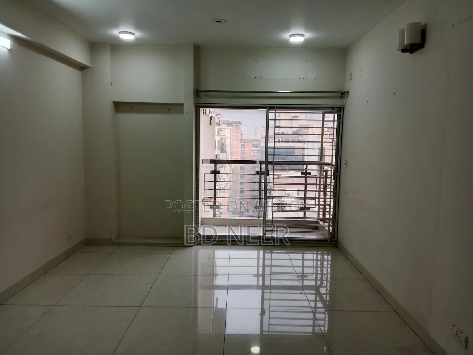 Pretty Looking 3 Bed Room Apt Rent In Gulshan 2 North Side