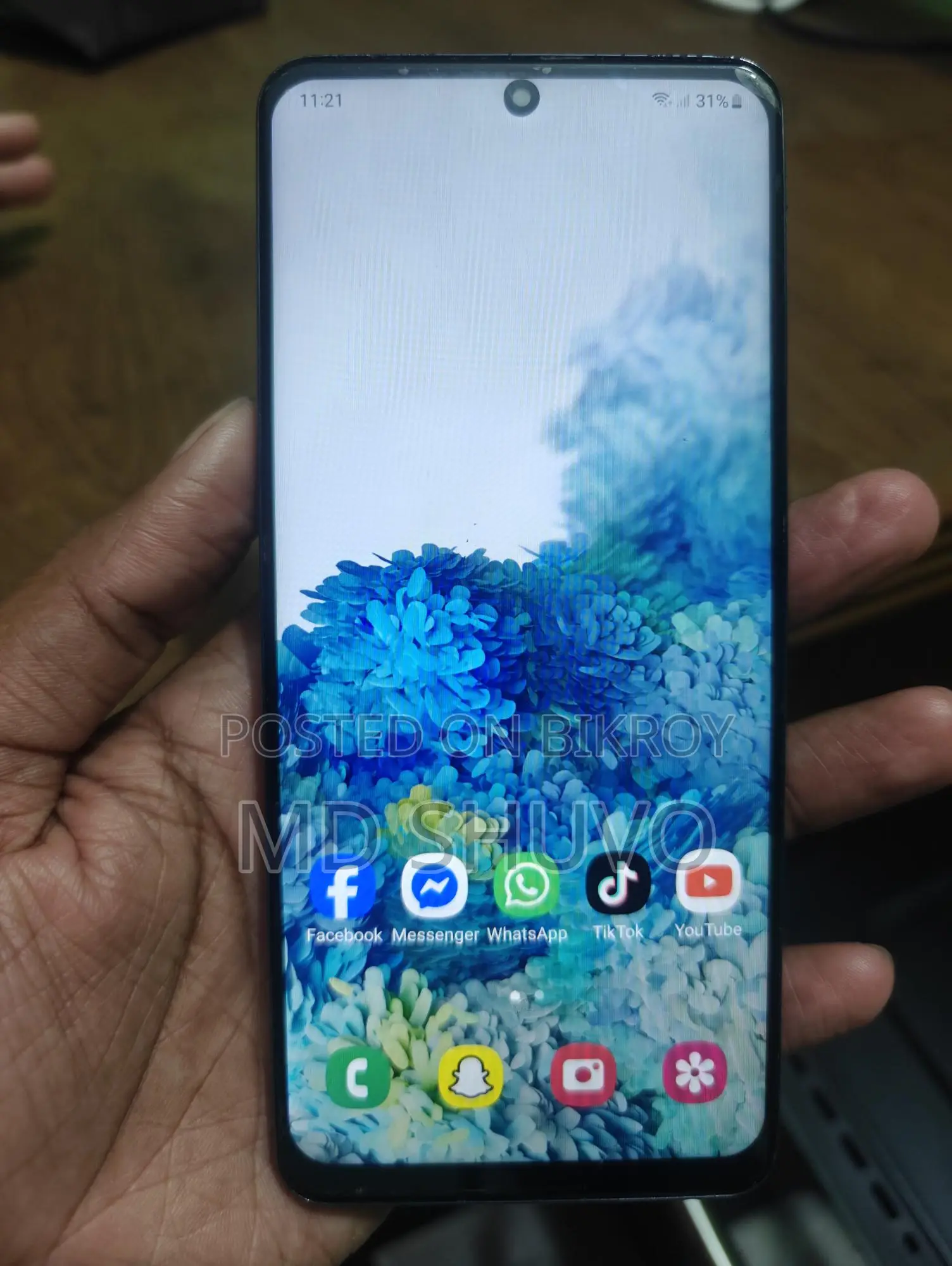 Samsung Galaxy S20 (Used)