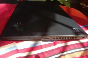 Lenovo ThinkPad x1 Carbon (Core i7 10th Gen)