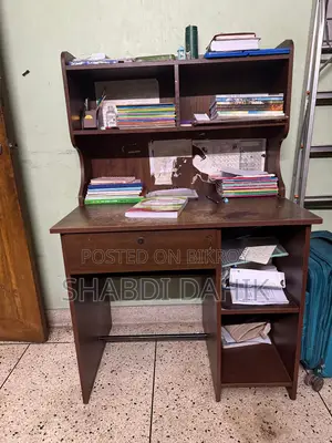 Table/Chair for sale