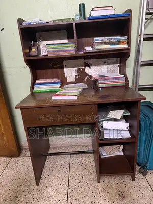 Table/Chair for sale