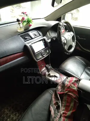 Toyota Allion . 2012