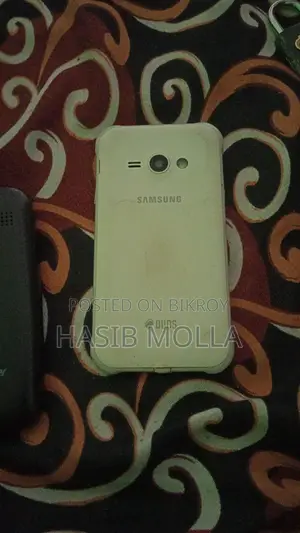 Samsung Galaxy J1 Ace z (Used)