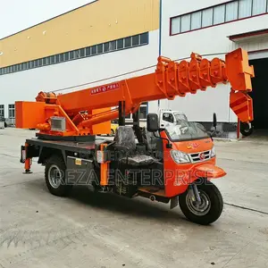 Crane, 3 wheeler.