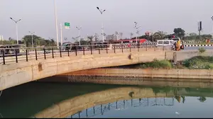 Dhaka Residential Area, 5 Katha Plot for Sale on Lake View Road, Purbachal 300 Feet City