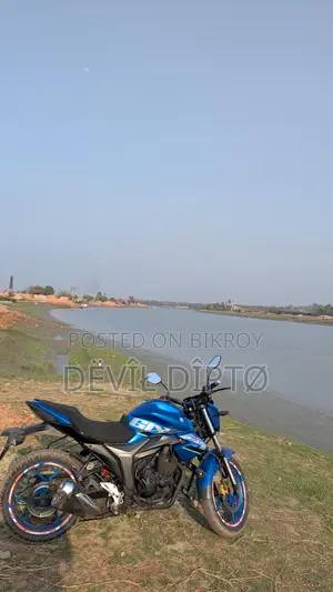 Suzuki Gixxer Monotone . 2017