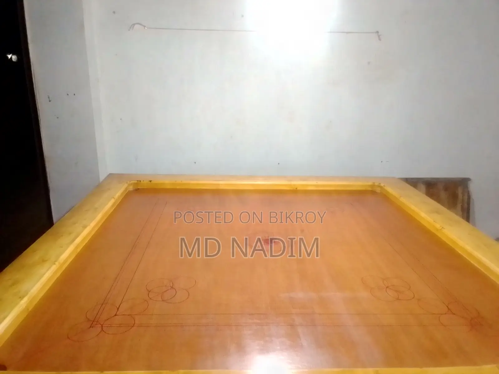 High-Quality 4'7" Carrom Board