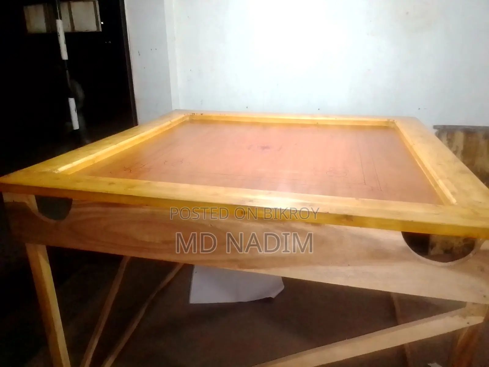 High-Quality 4'7" Carrom Board