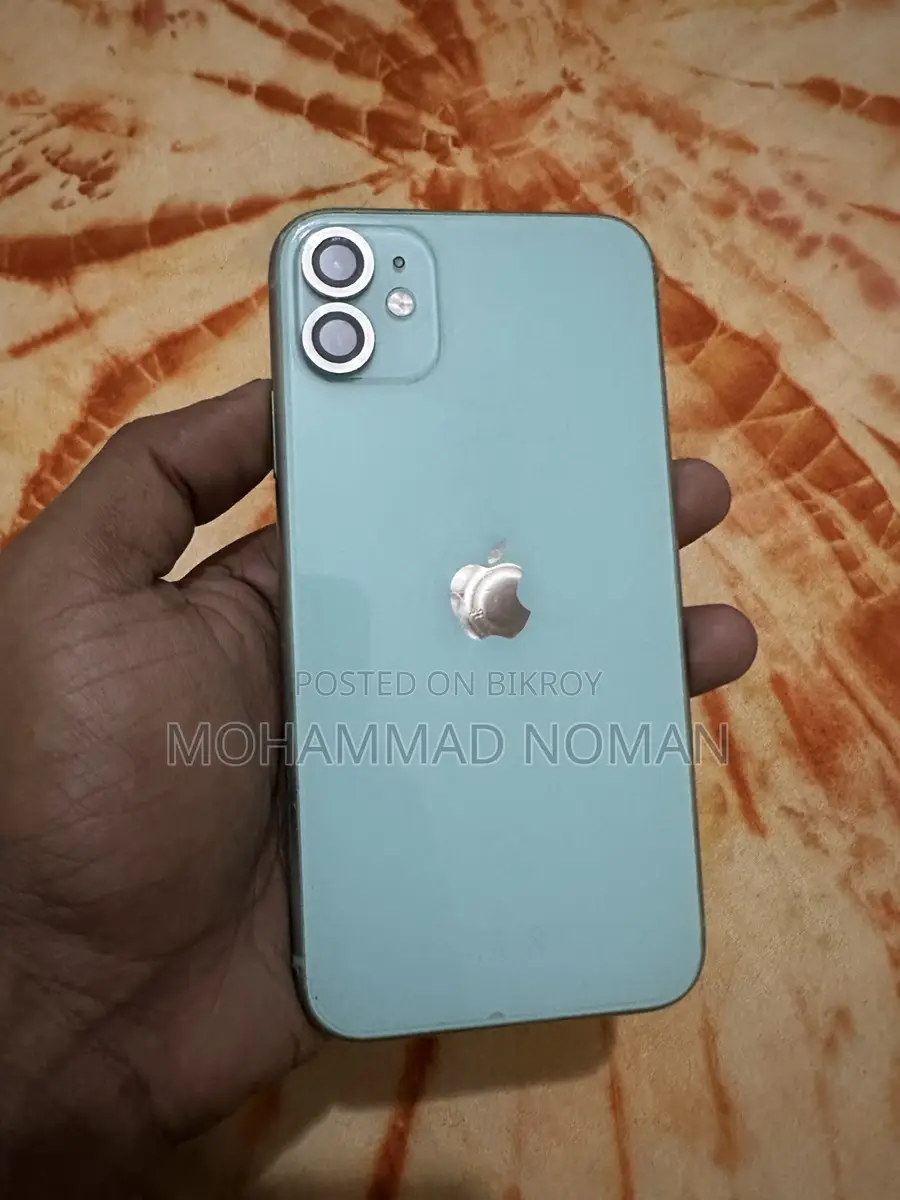 Apple iPhone 11 (Used)