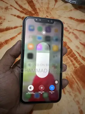 Apple iPhone 11 (Used)