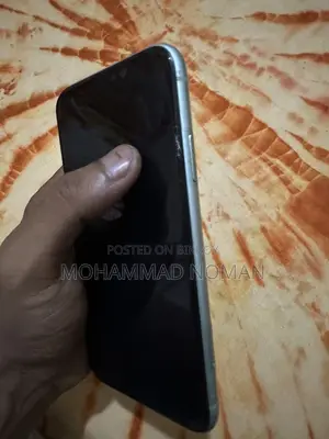 Apple iPhone 11 (Used)