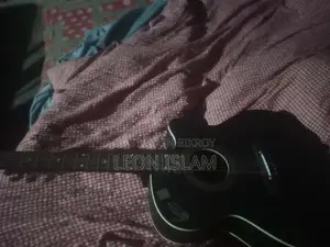 Guitar For Sale, Used for 3 Months