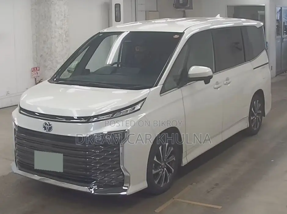 Toyota Voxy S-Z Leg Rest Ceiling TV 2022