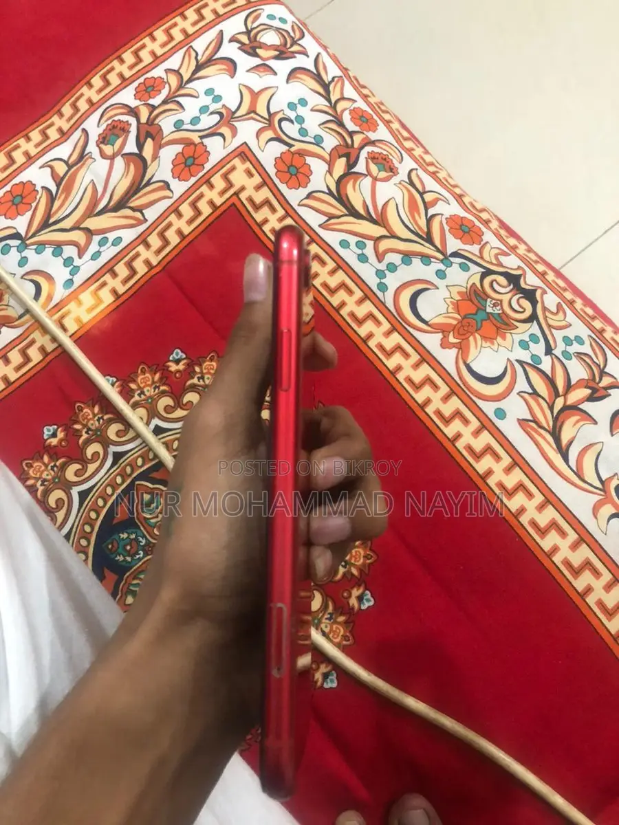 Apple iPhone XR (Used)