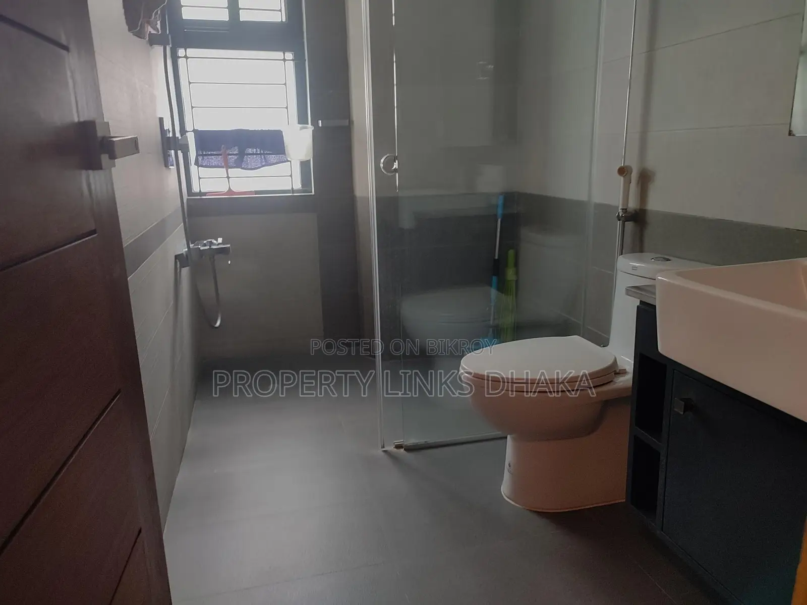 Baridhara Diplomatic Luxurious Flat