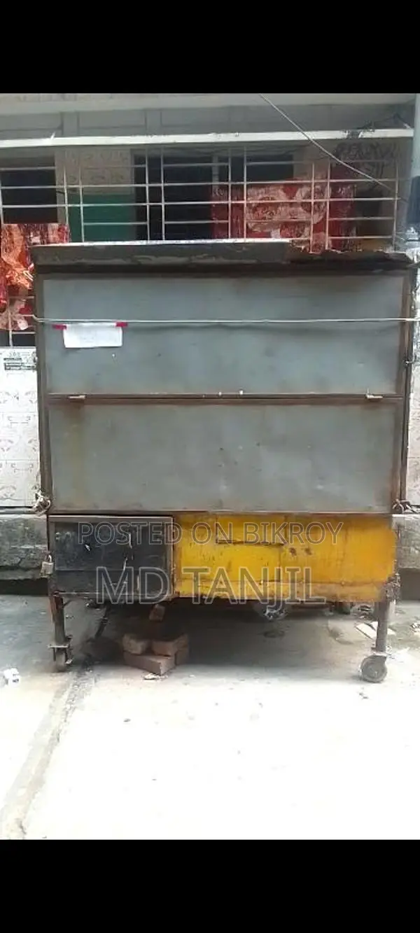 A 4-Wheeled Mobile Shop