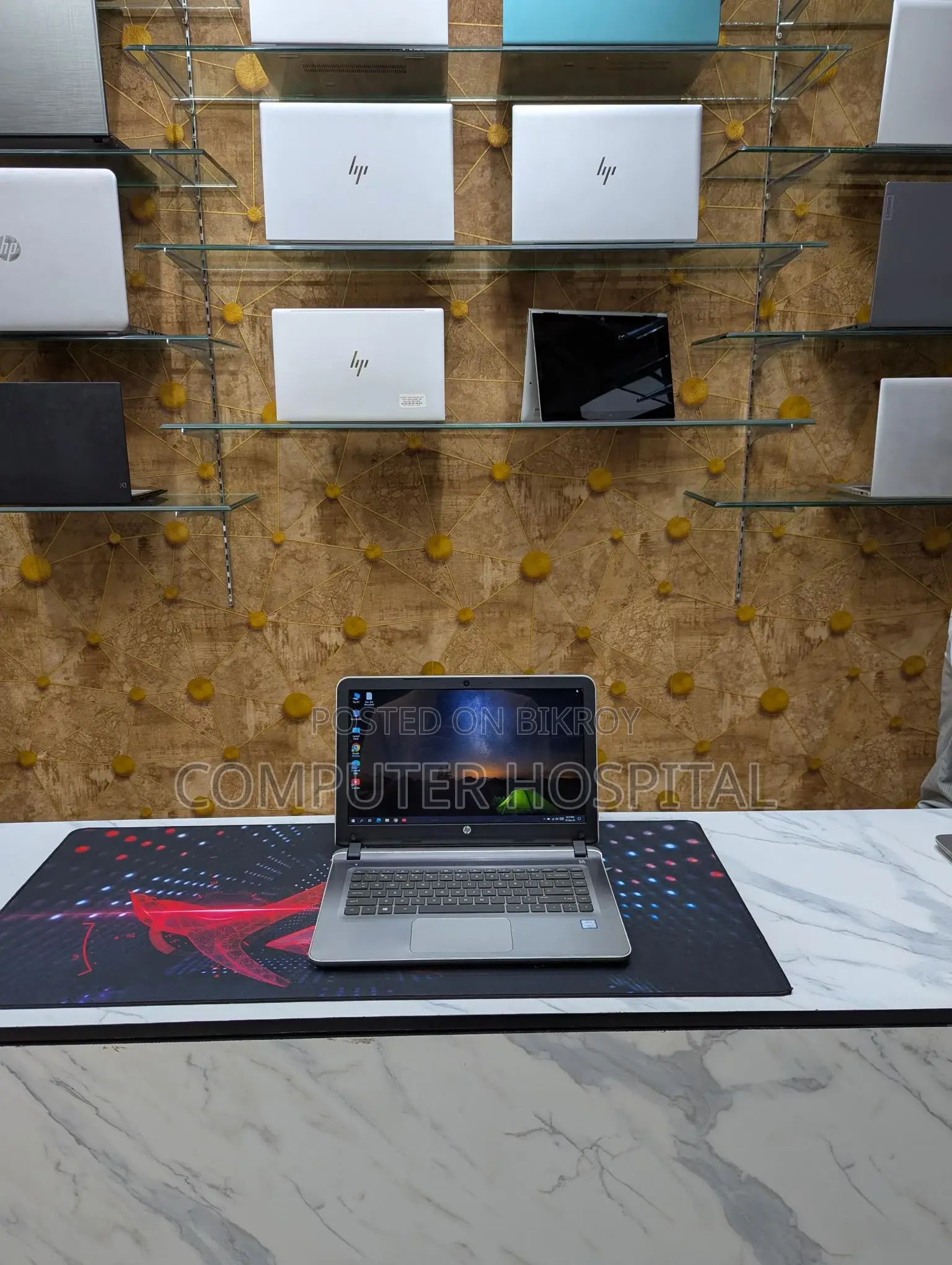 HP Pavilion | Intel Core i3 6th Gen RAM~4gb_SSD~120GB