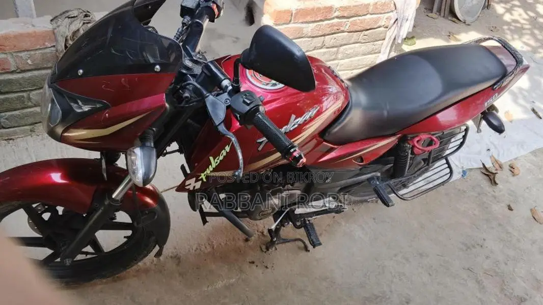 Bajaj Pulsar 150 - 2017