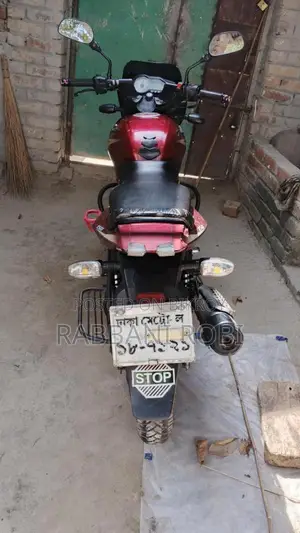 Bajaj Pulsar 150 - 2017