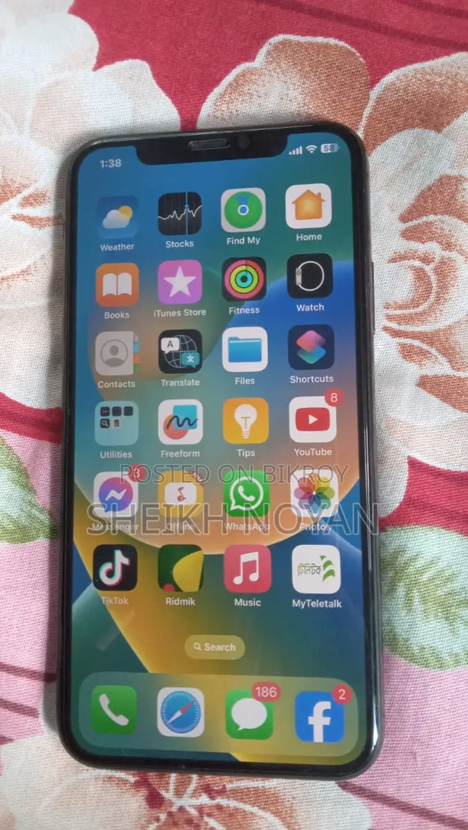 Apple iPhone XS (Used)