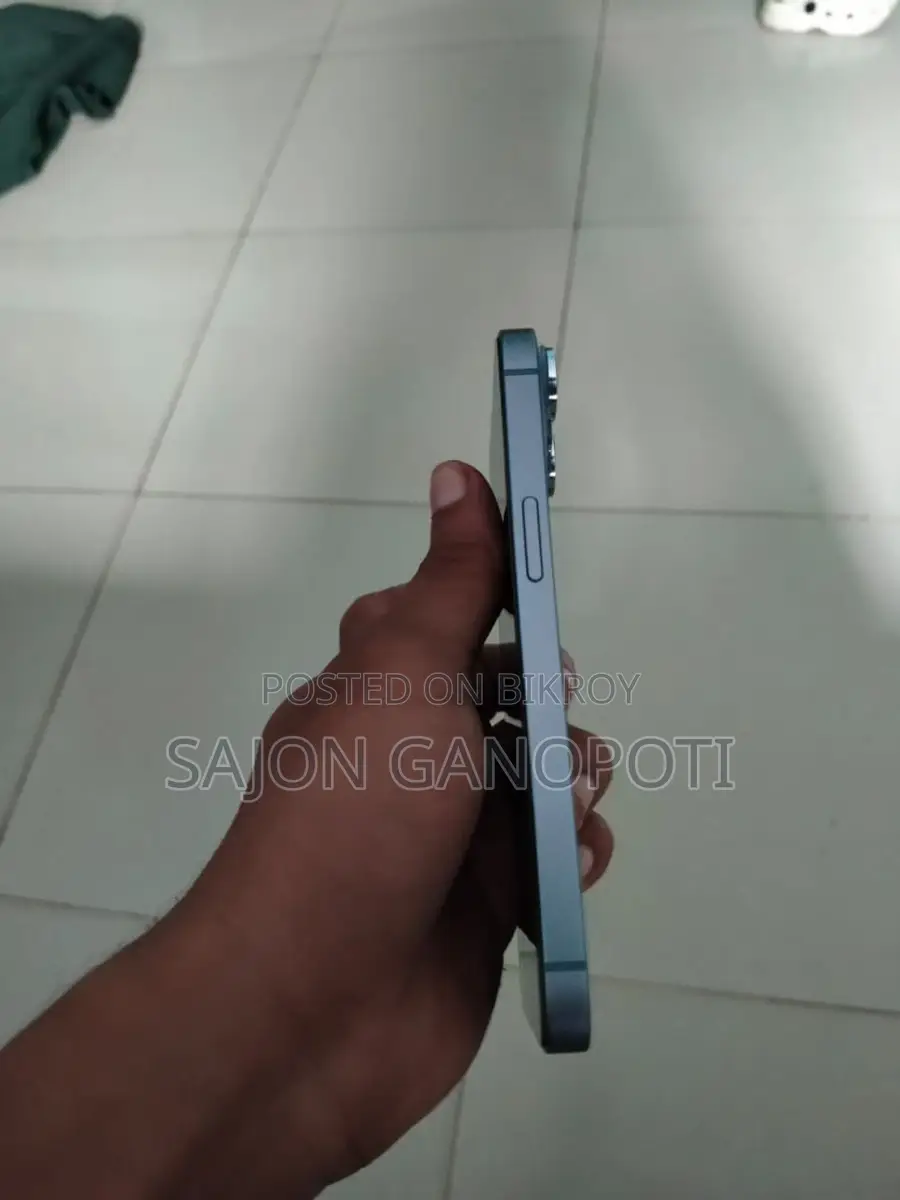 Apple iPhone 14 (Used)