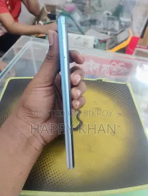 Realme 7i 8/128 (Used)