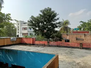 বাড়ি বিক্রি করা হবে