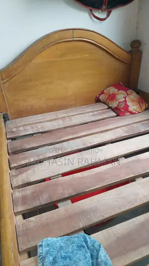 টেবিল চেয়ার বিক্রয় হবে