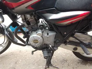 Bajaj Discover 125 . 2017