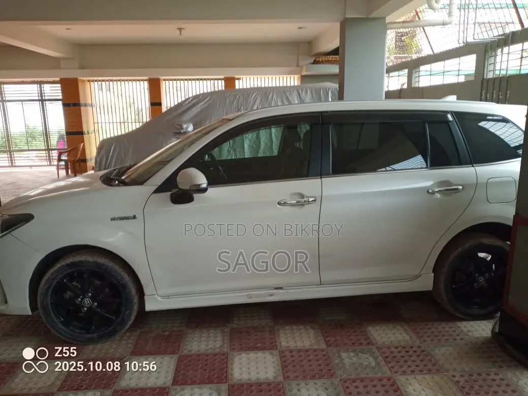 Toyota Fielder 2018