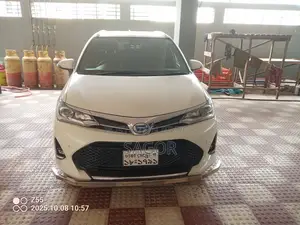 Toyota Fielder 2018