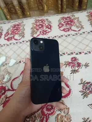 Apple iPhone 13 (Used)